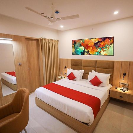 The Royal Legacy Hotel Lucknow Buitenkant foto