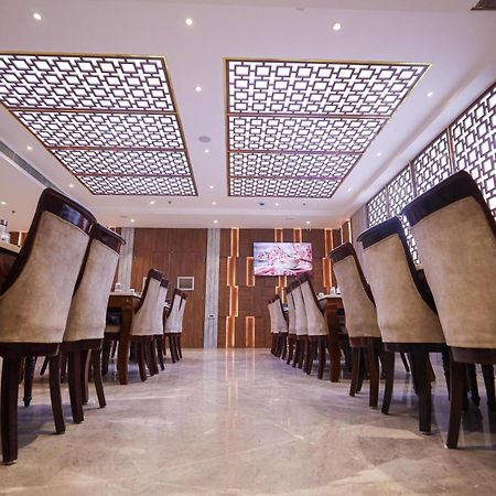 The Royal Legacy Hotel Lucknow Buitenkant foto