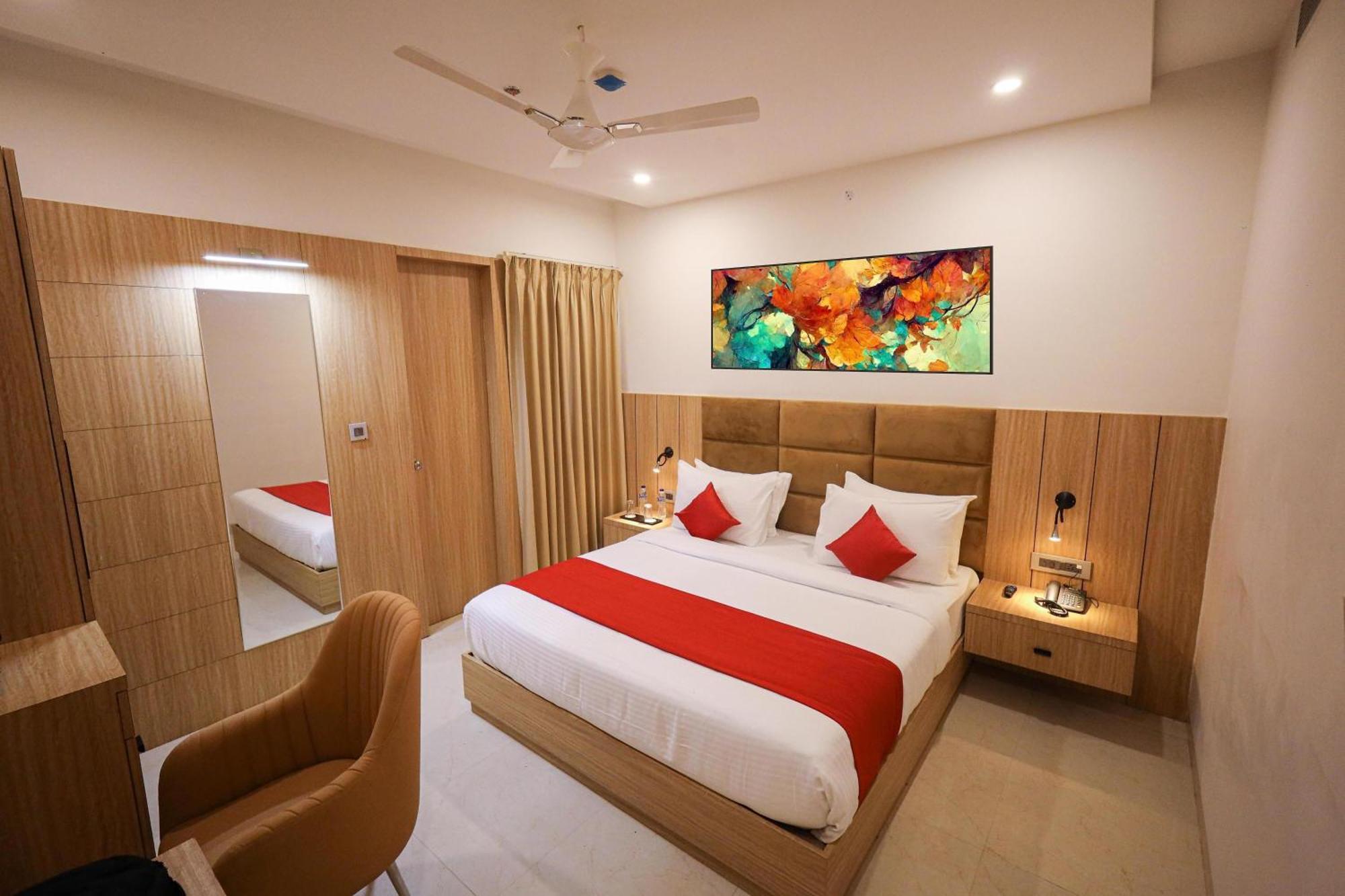The Royal Legacy Hotel Lucknow Buitenkant foto
