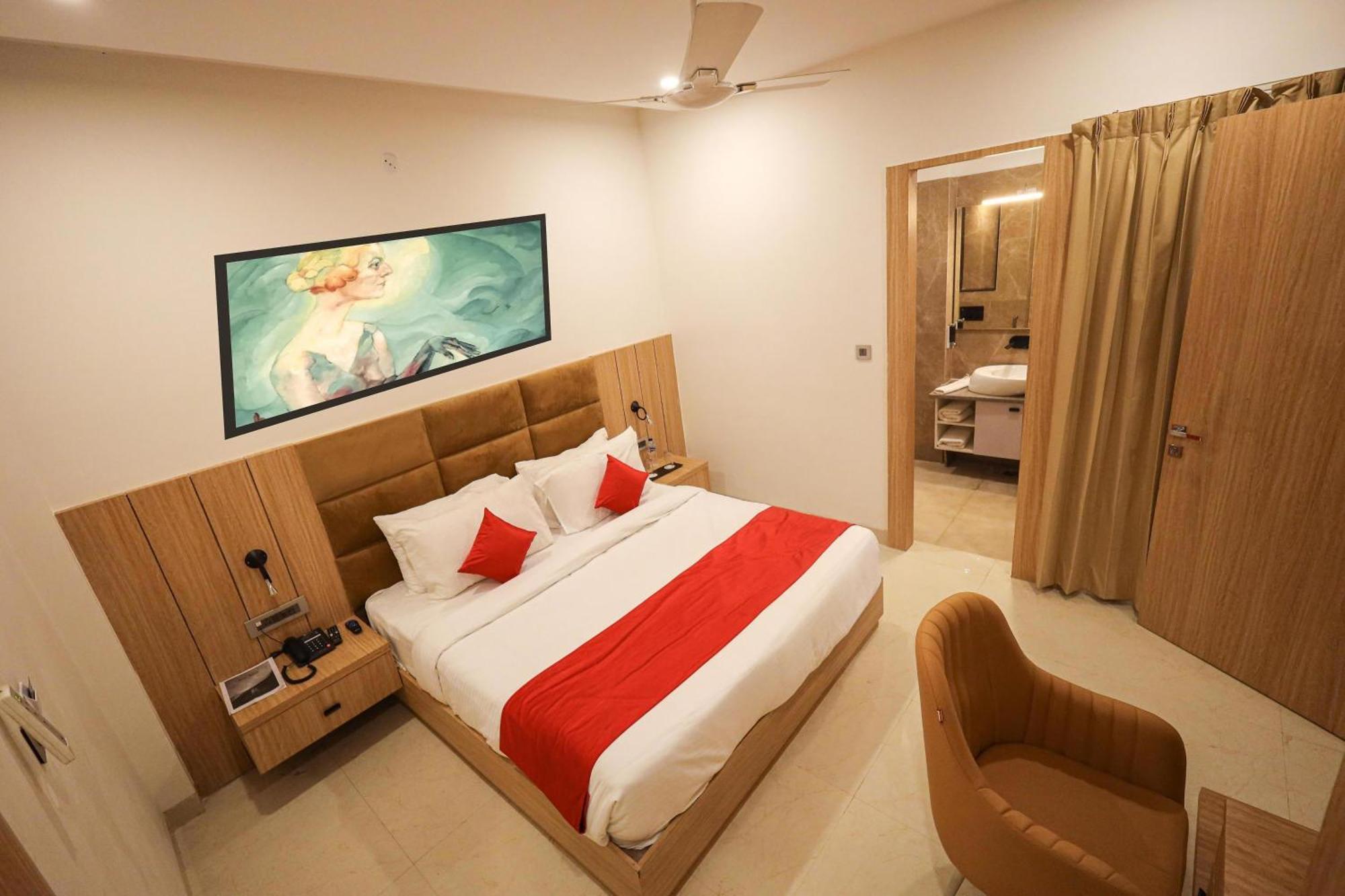 The Royal Legacy Hotel Lucknow Buitenkant foto