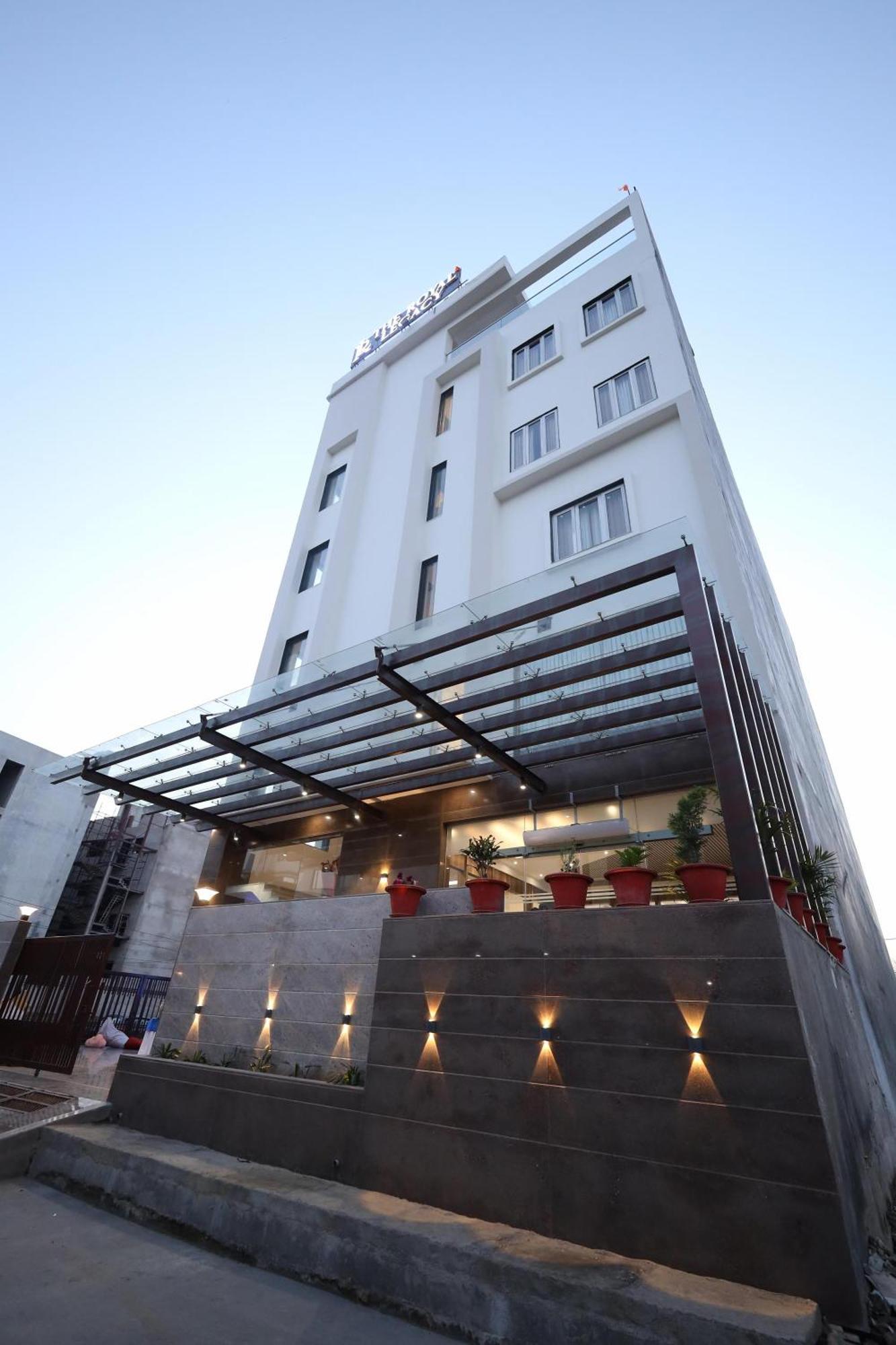 The Royal Legacy Hotel Lucknow Buitenkant foto