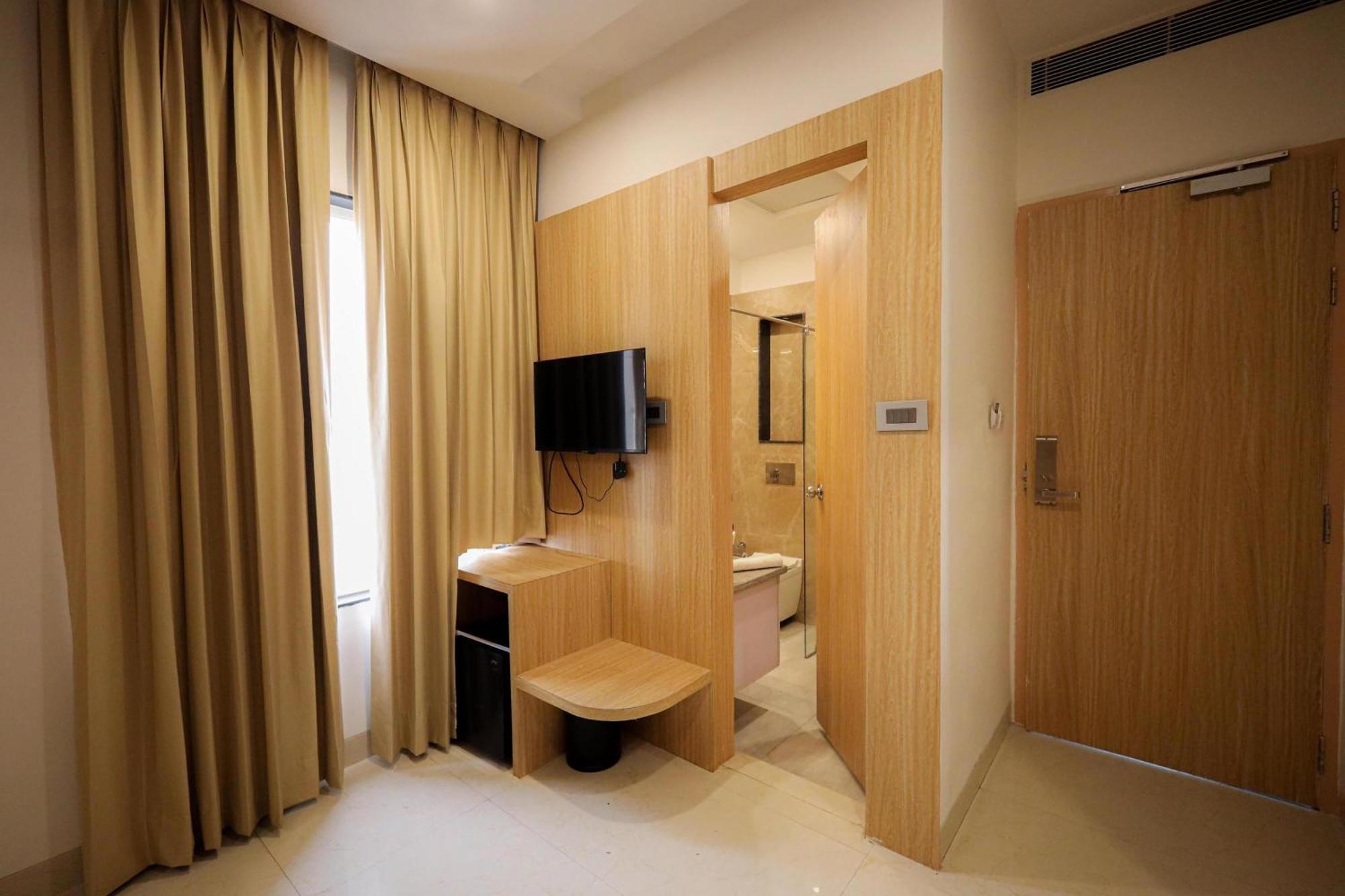 The Royal Legacy Hotel Lucknow Buitenkant foto