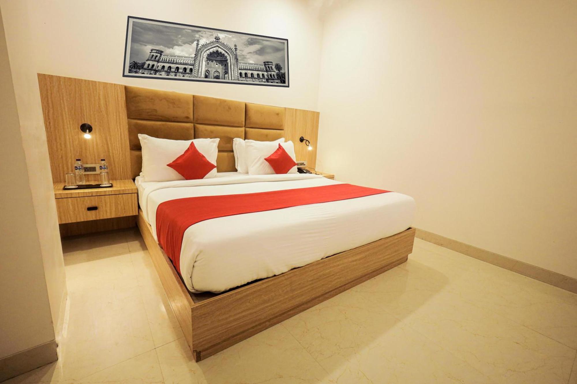 The Royal Legacy Hotel Lucknow Buitenkant foto