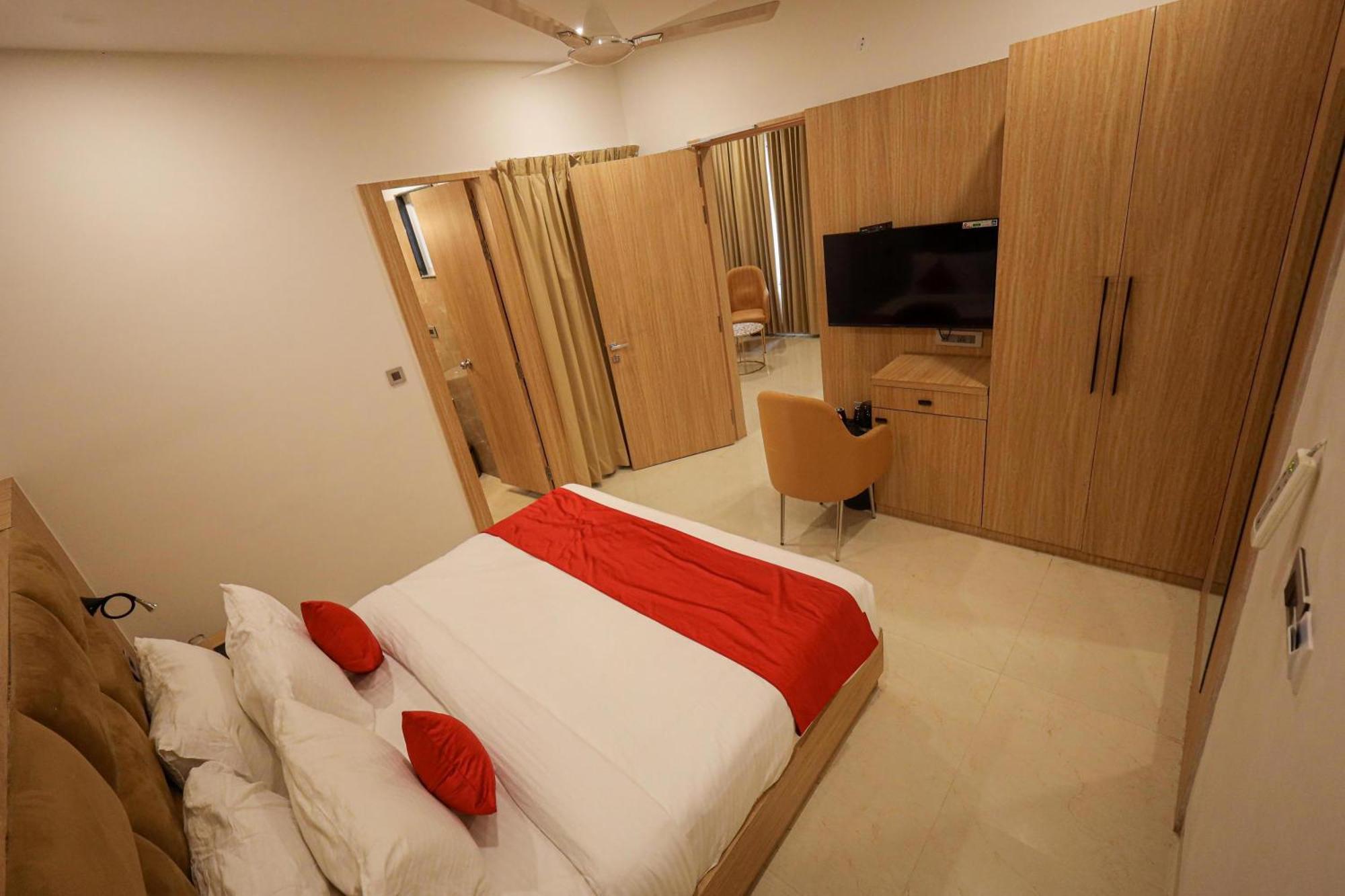 The Royal Legacy Hotel Lucknow Buitenkant foto